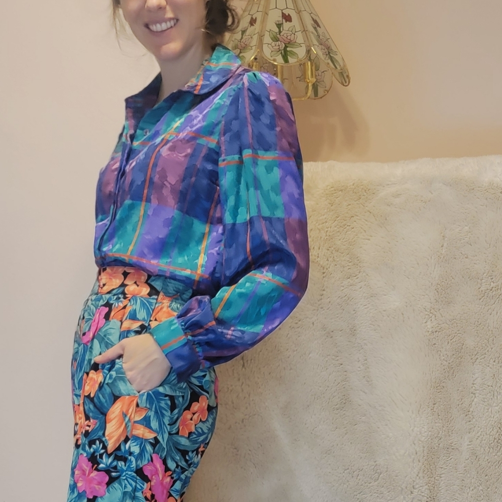 **Vintage Blue and Purple Plaid Button Down Blouse** - Picture 11 of 15